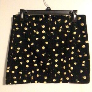 Jolt Black‎ Daisy Floral Print Mini Skirt Size 7/28W TB0473DPW